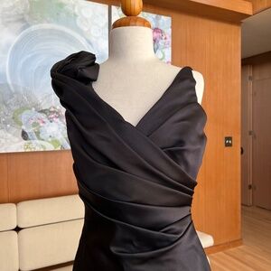 Roland Nivelais Gown